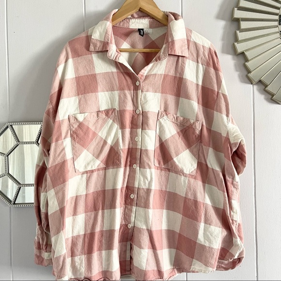 H&M Tops - H&M Pink Cream Plaid Oversized Button Down